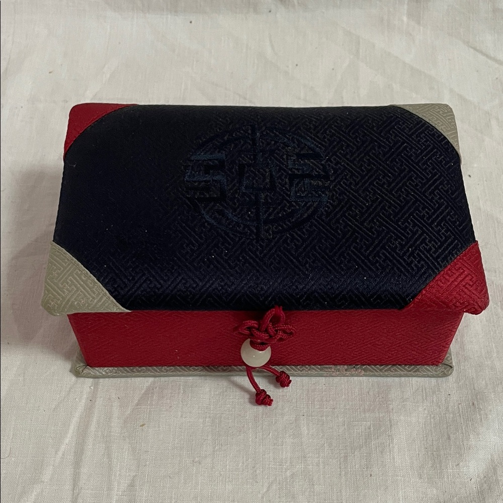 Silk-Top Jewelry Box